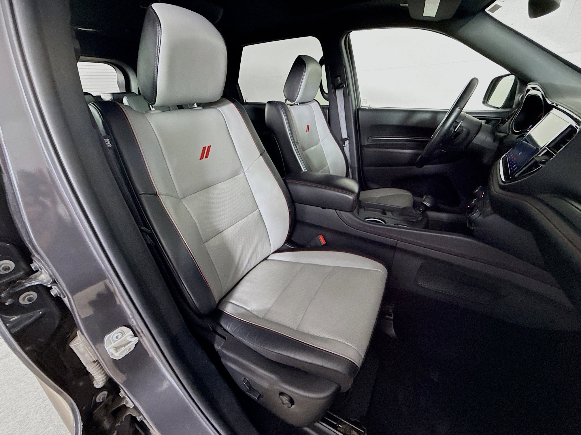 Used 2024 Dodge Durango GT RWD image 38
