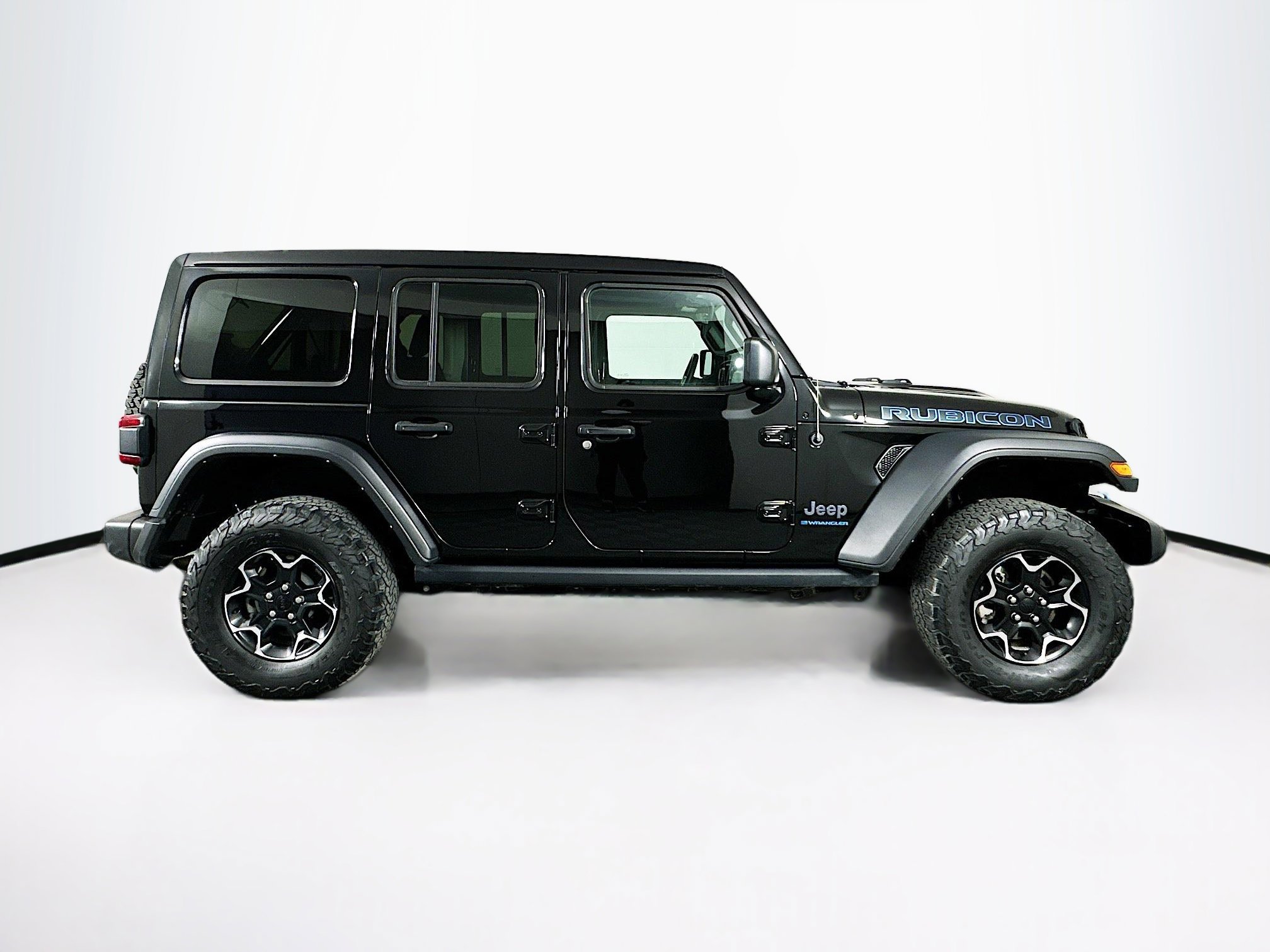 Used 2023 Jeep Wrangler Unlimited Rubicon 4xe w/ Cold Weather Group image 10