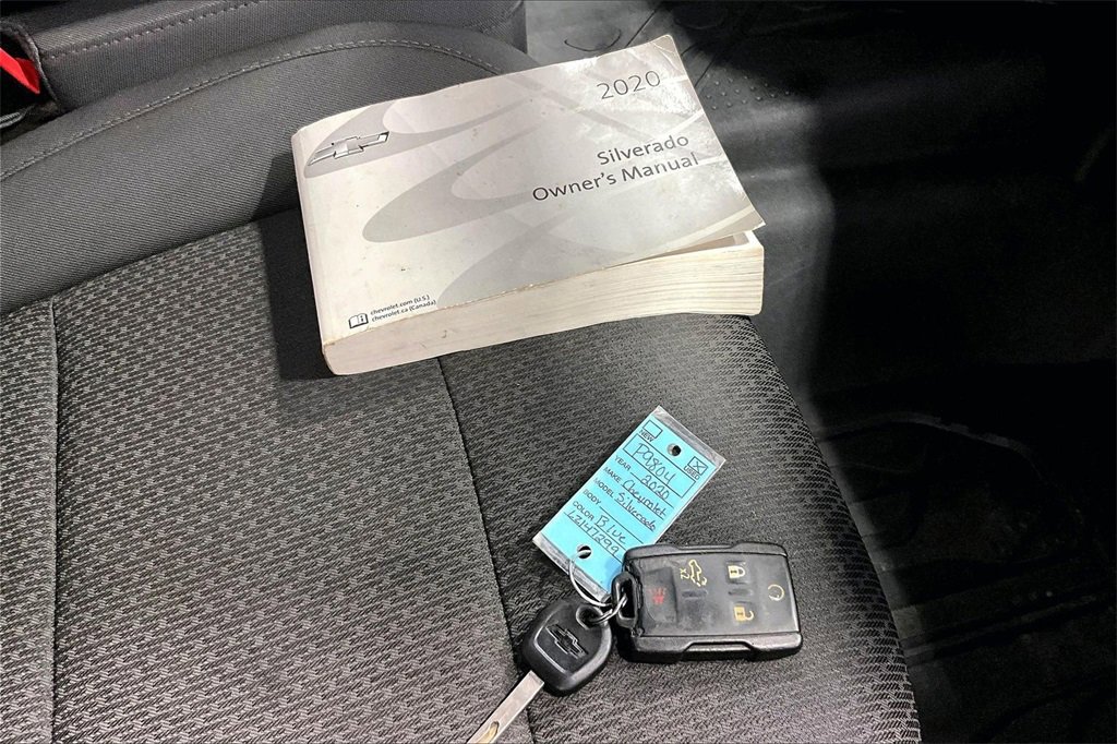 Used 2020 Chevrolet Silverado 1500 Custom Trail Boss w/ Custom Convenience Package image 32