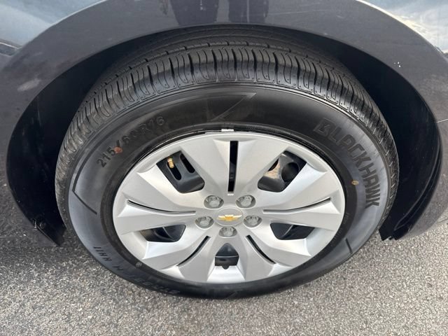 Used 2014 Chevrolet Cruze LS FWD image 12