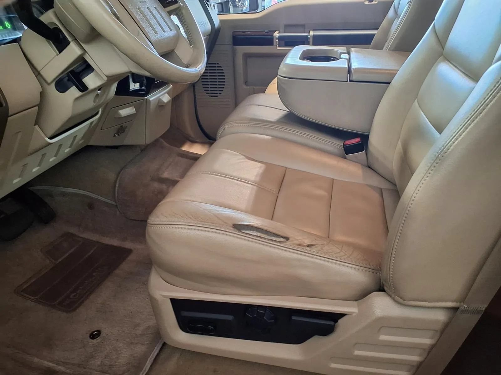 Used 2008 Ford F250 Lariat AWD/4WD image 17