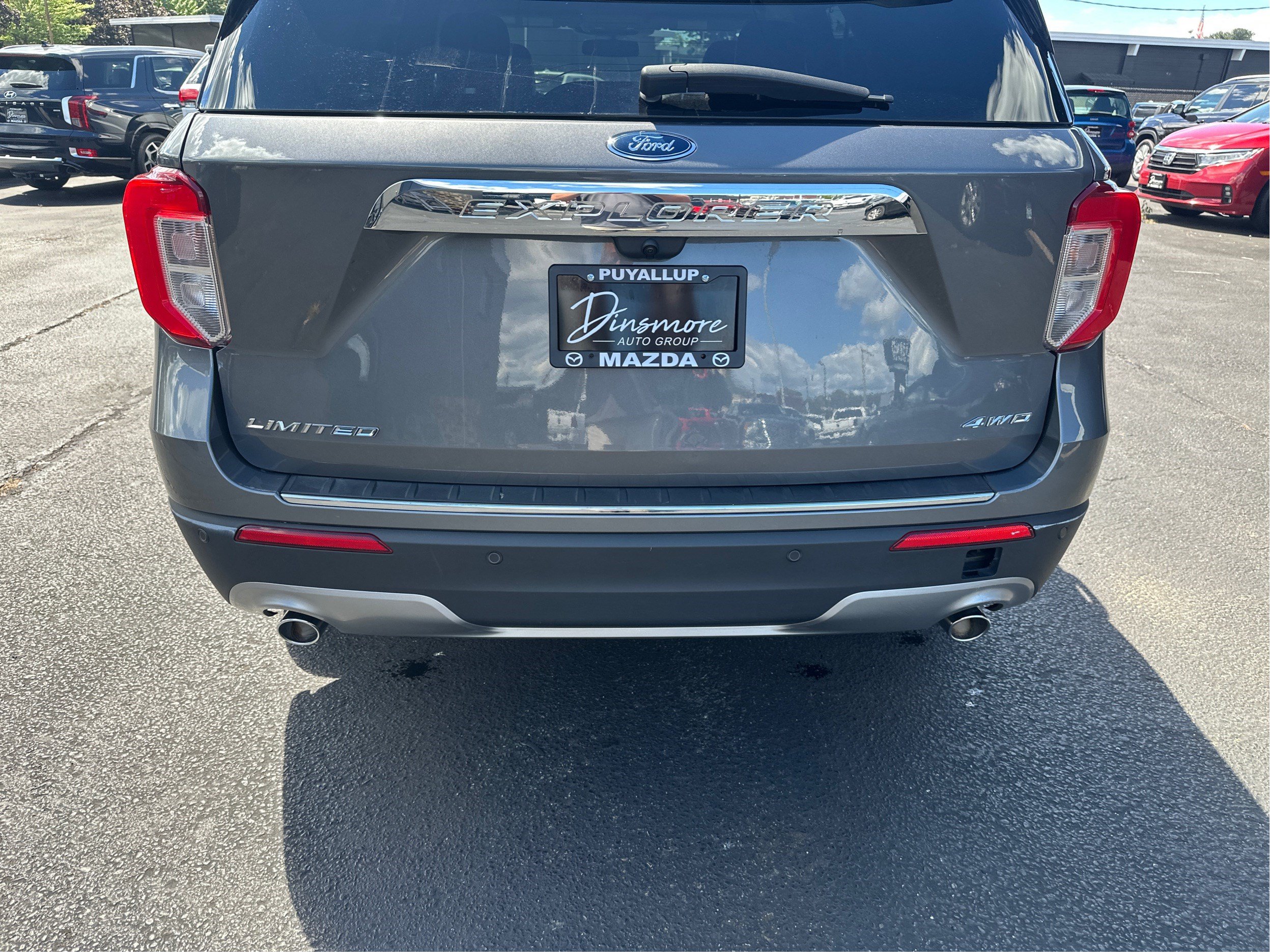 Used 2024 Ford Explorer Limited AWD/4WD image 25