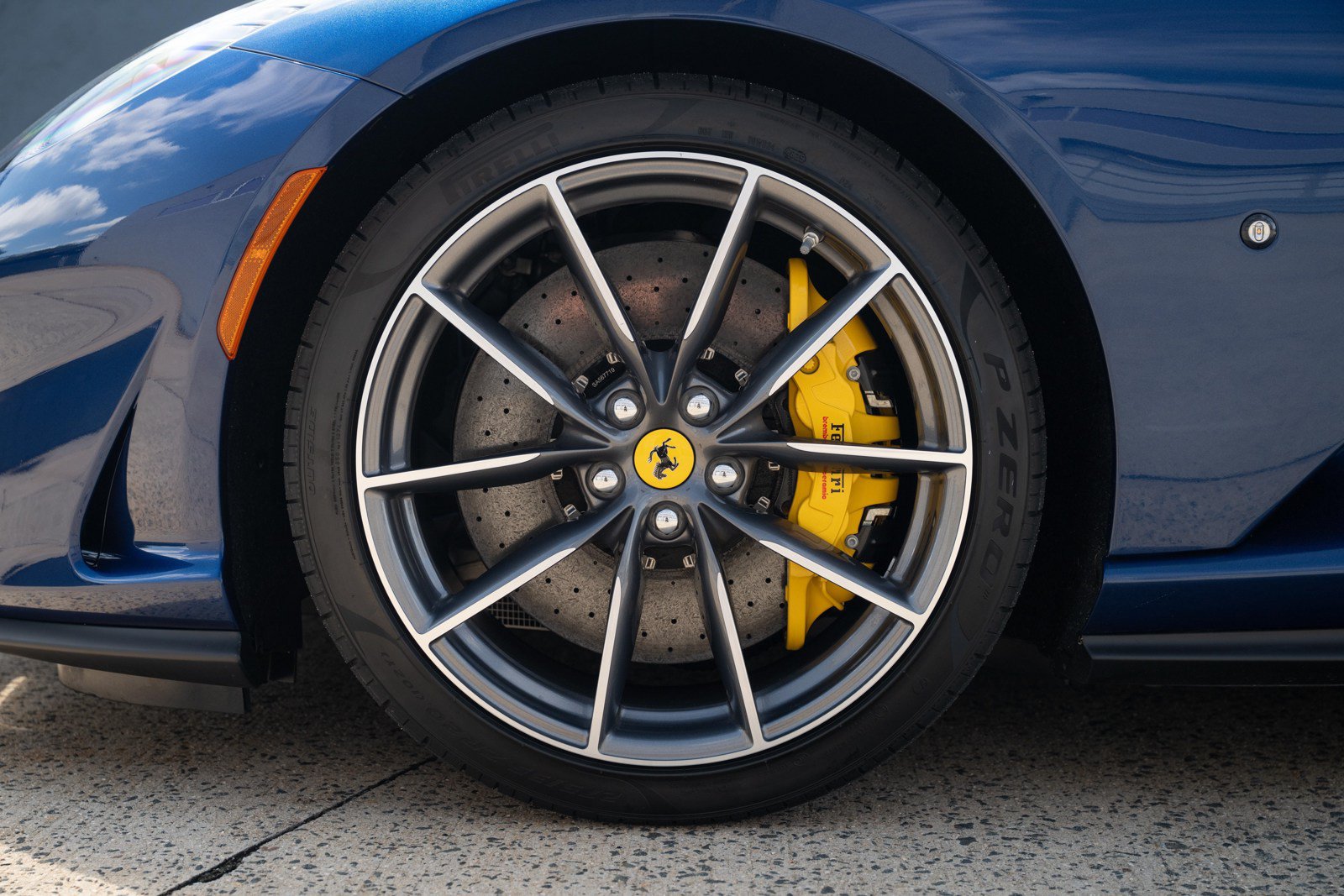 Used 2021 Ferrari 812 GTS RWD image 20