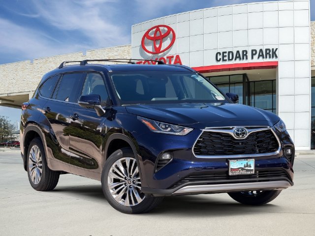 New 2026 Toyota Highlander Platinum AWD/4WD image 1