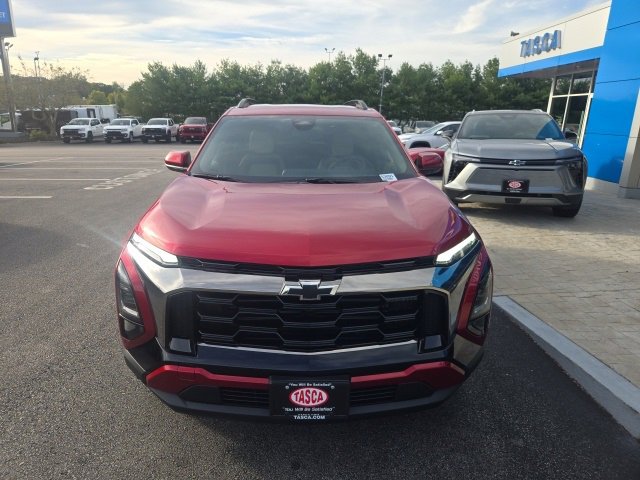 New 2026 Chevrolet Equinox ACTIV w/ Convenience Package III image 2