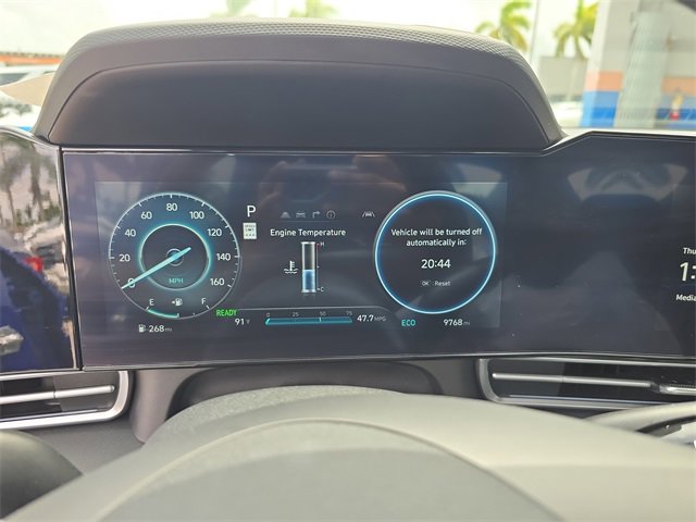 Used 2024 Hyundai Elantra Blue image 21