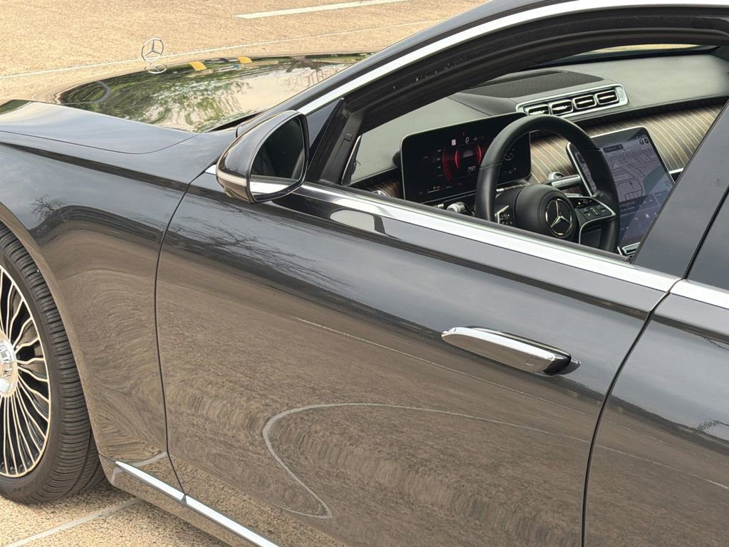 Used 2022 Mercedes-Benz S 580 4MATIC Sedan w/ Rear Seat Package image 14