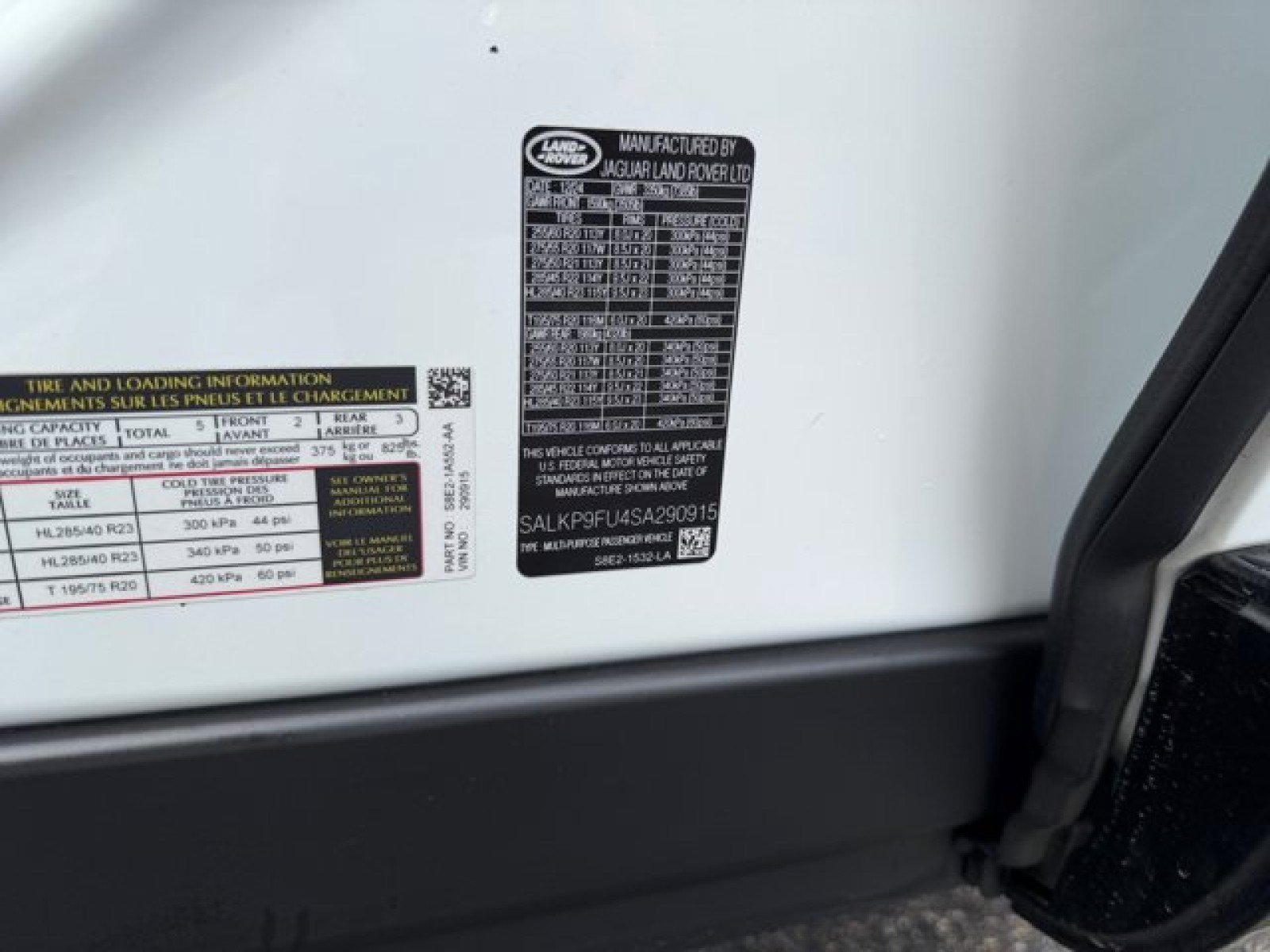 Certified 2025 Land Rover Range Rover SE AWD/4WD image 22