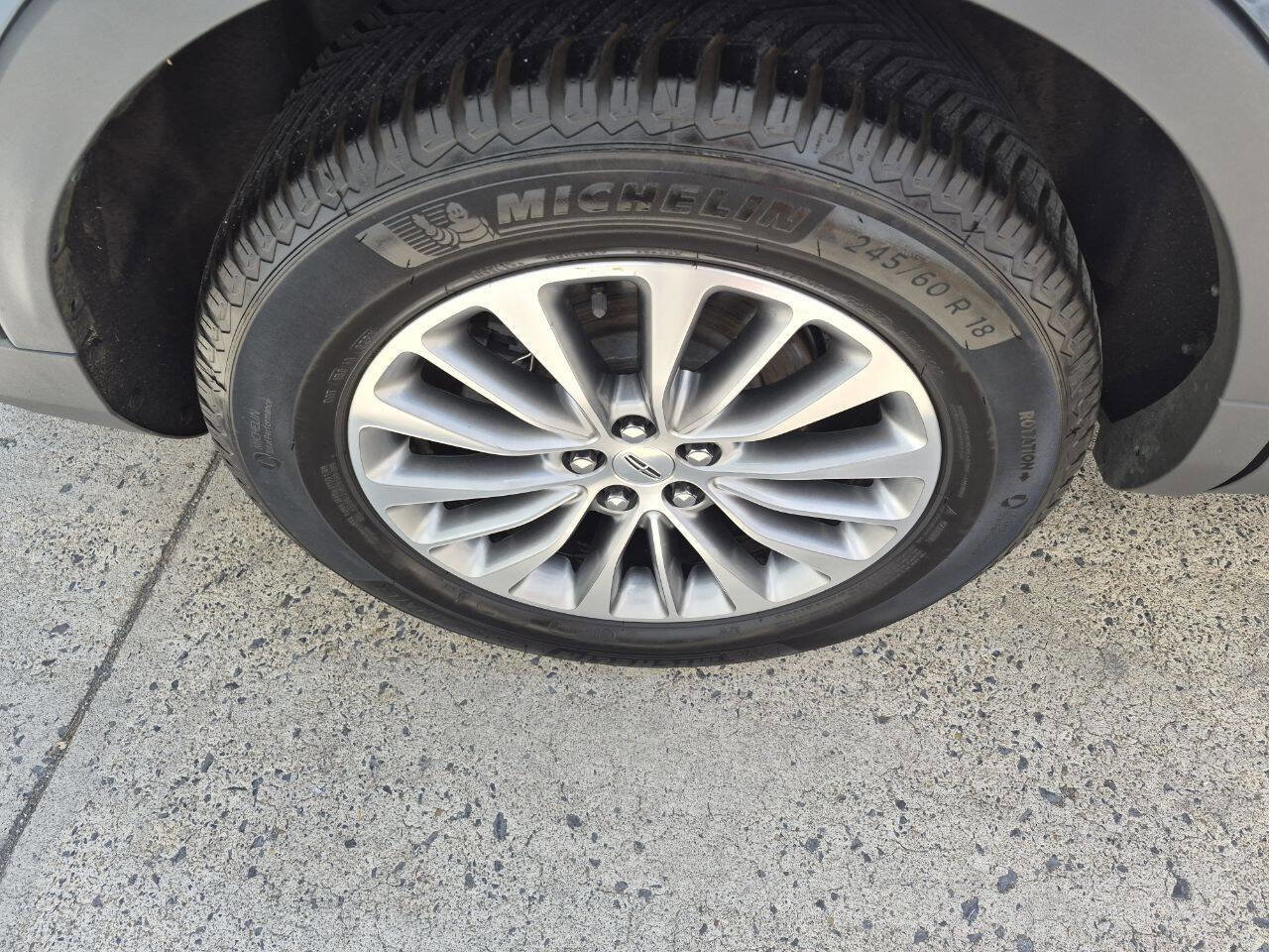Used 2016 Lincoln MKX Select AWD/4WD image 10