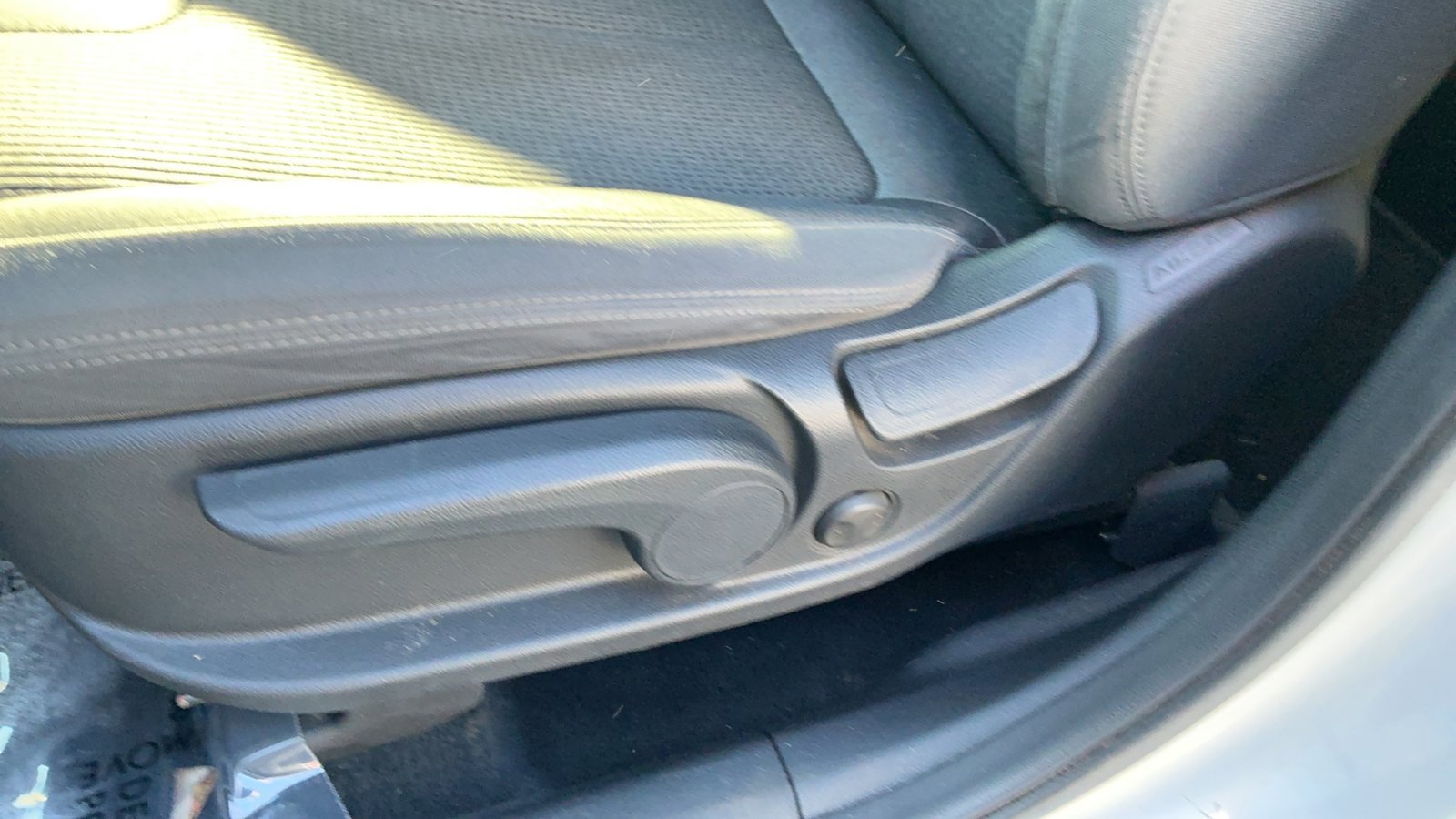 Used 2019 Hyundai Santa Fe SE FWD image 34