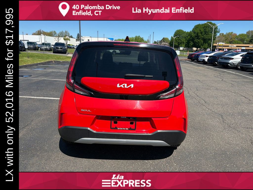 Used 2024 Kia Soul LX w/ Option Group 015 FWD image 4