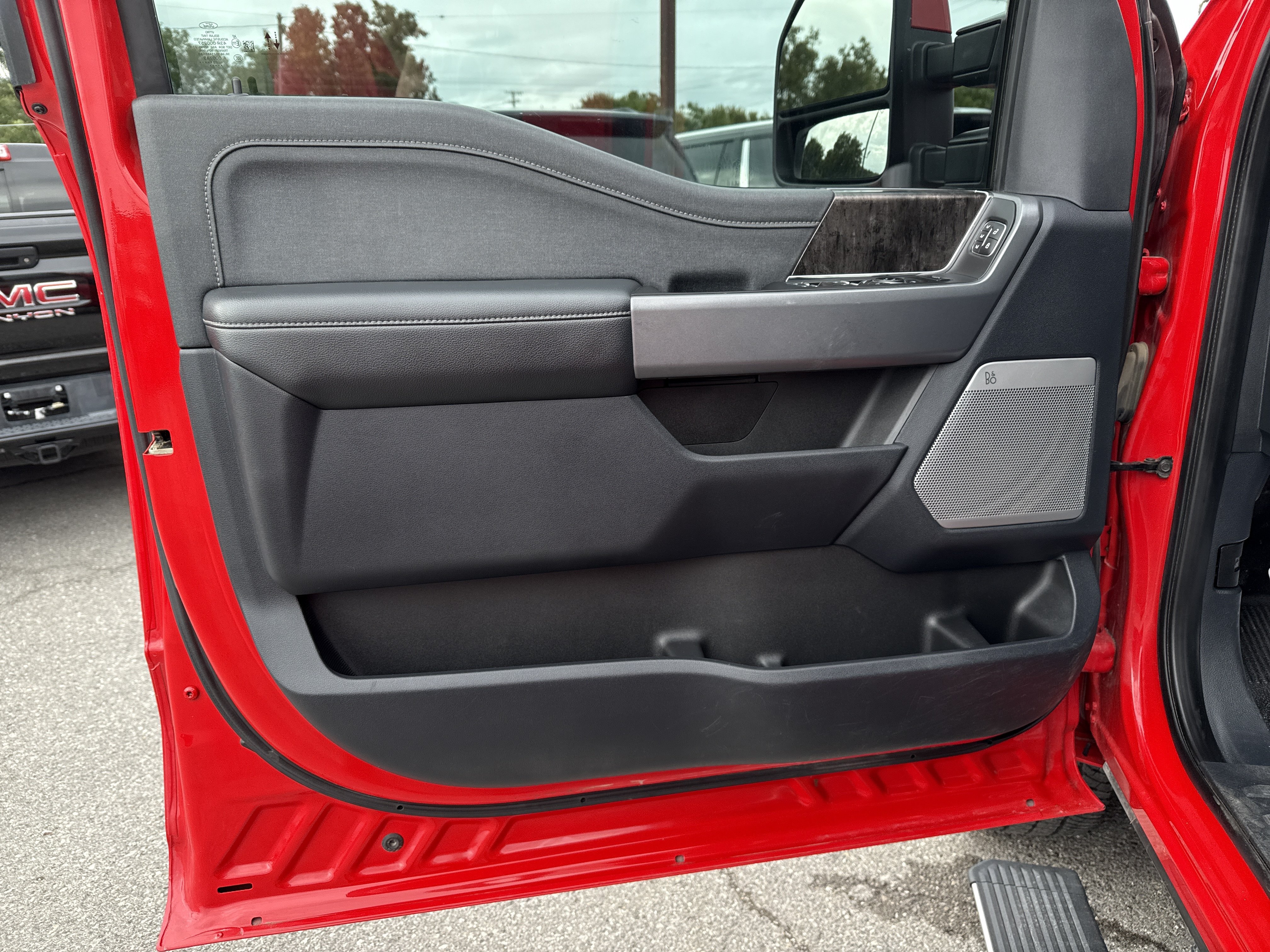Used 2023 Ford F350 Lariat w/ Lariat Ultimate Package AWD/4WD image 16