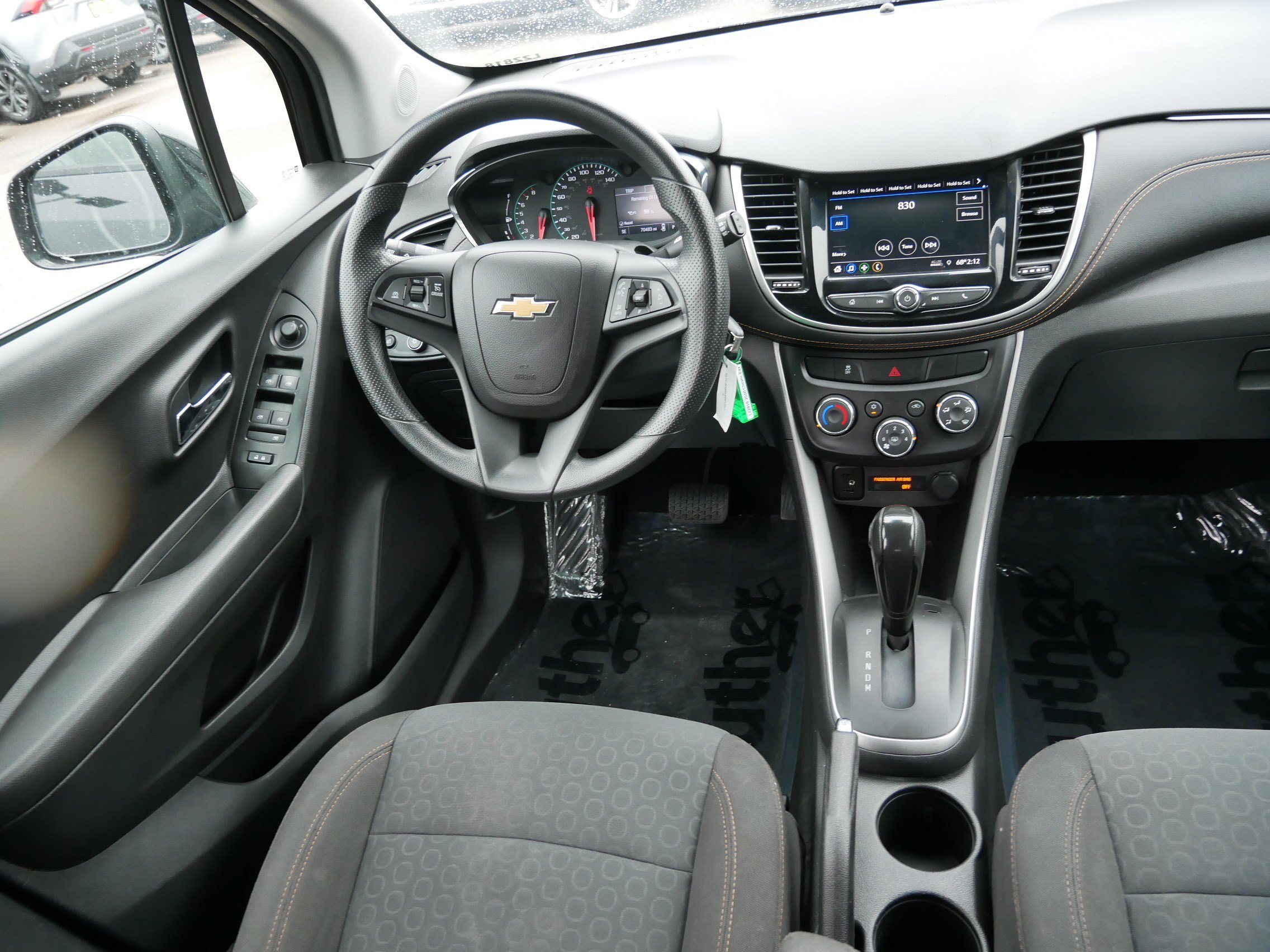 Used 2020 Chevrolet Trax LS w/ Tint and Cruise Package FWD image 9