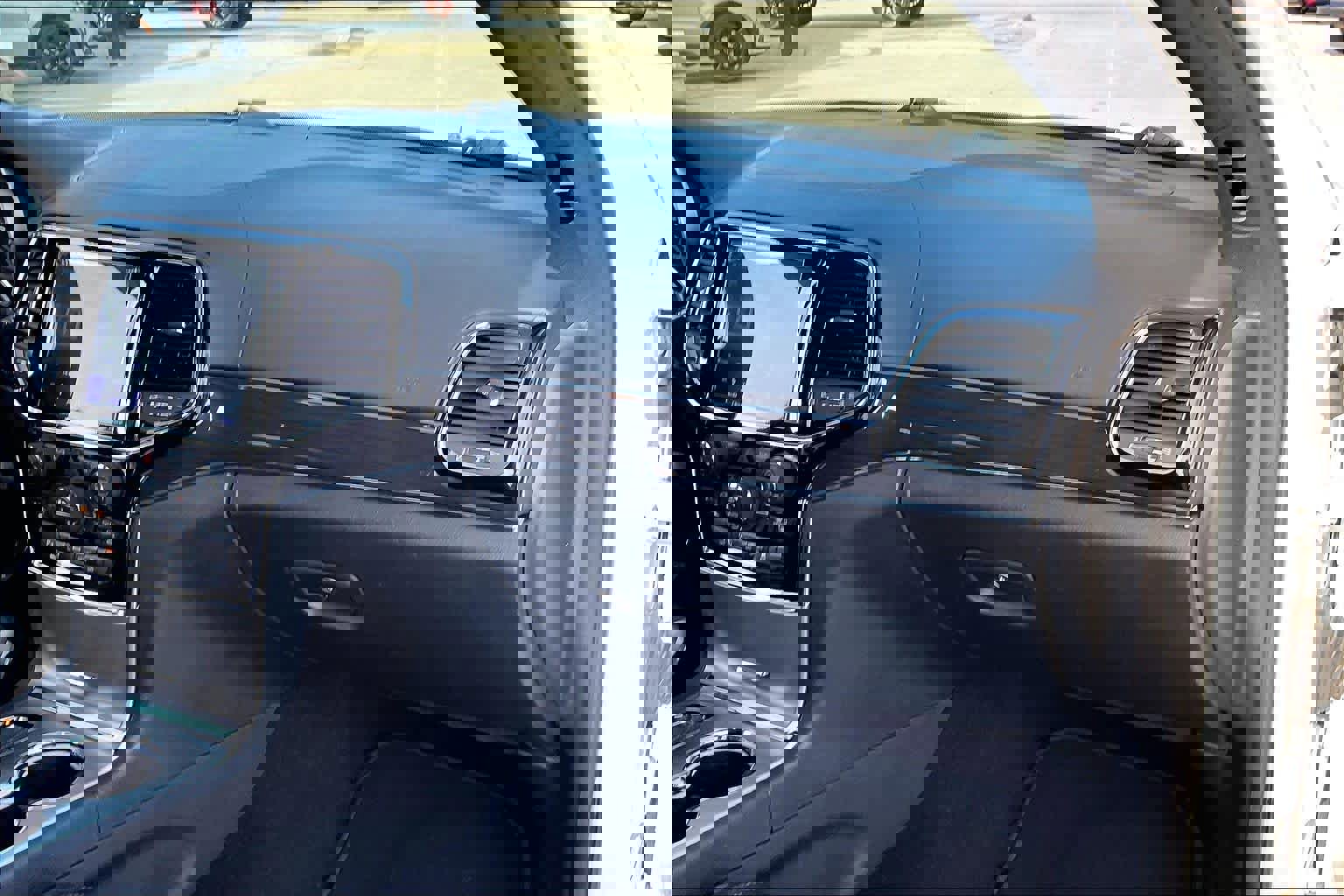 Used 2019 Jeep Grand Cherokee Overland image 18