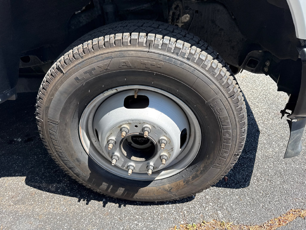 Used 2024 Ford F350 XL AWD/4WD image 12
