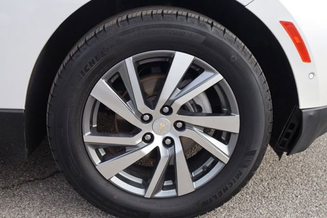 Used 2023 Chevrolet Equinox Premier image 12