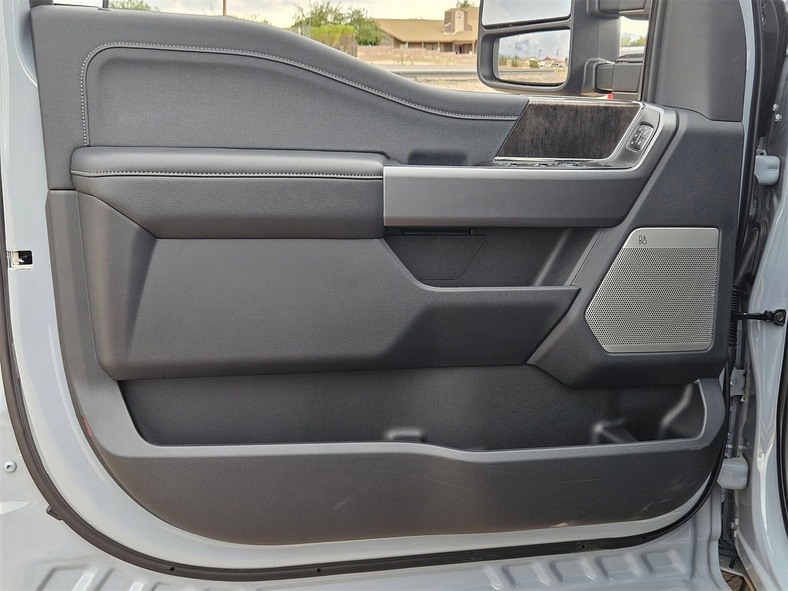 New 2025 Ford F350 Lariat w/ Lariat Ultimate Package image 13