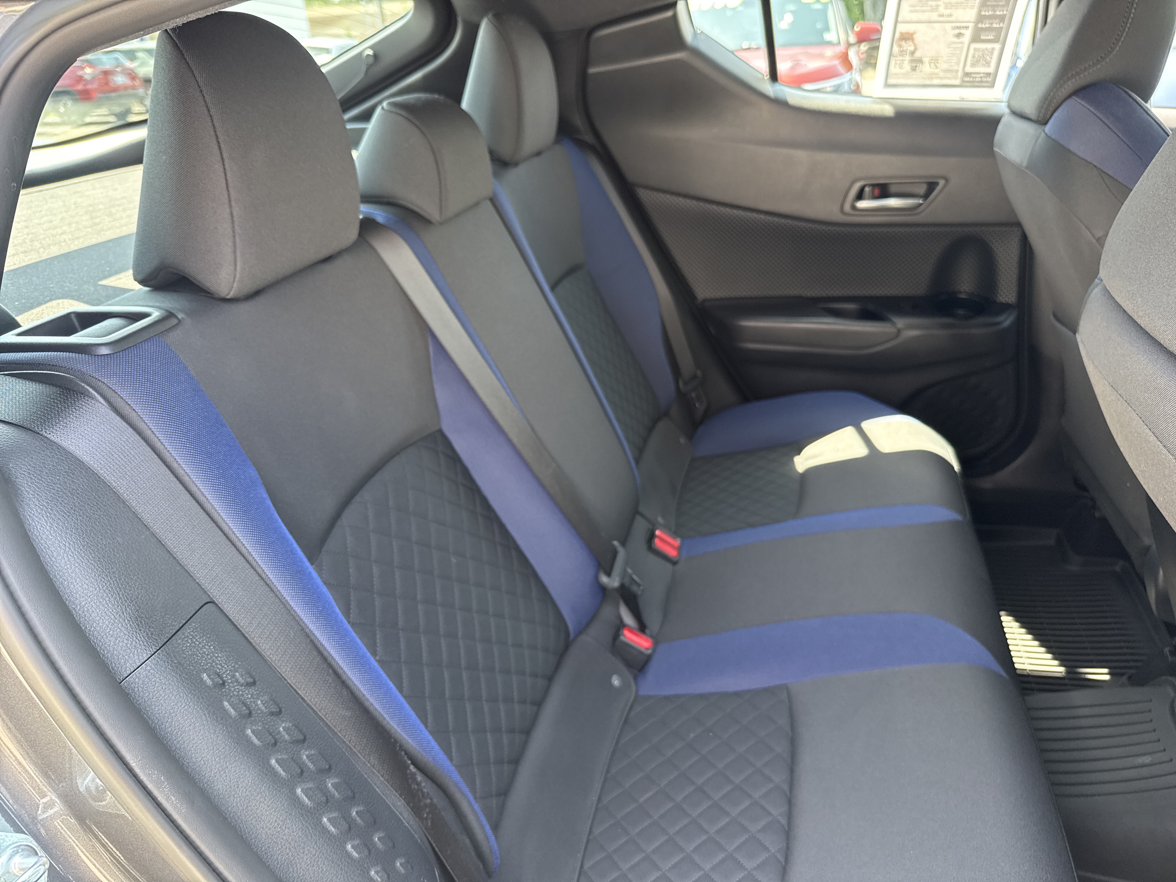 Used 2022 Toyota C-HR XLE FWD image 14