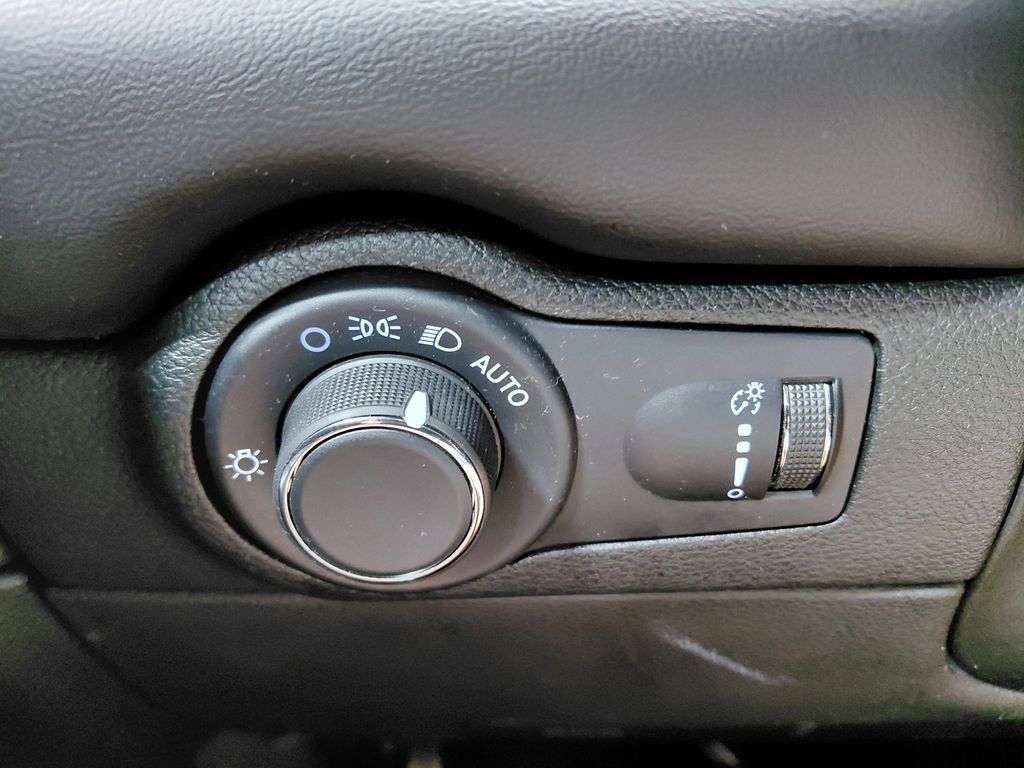 Used 2023 Dodge Durango GT AWD/4WD image 37