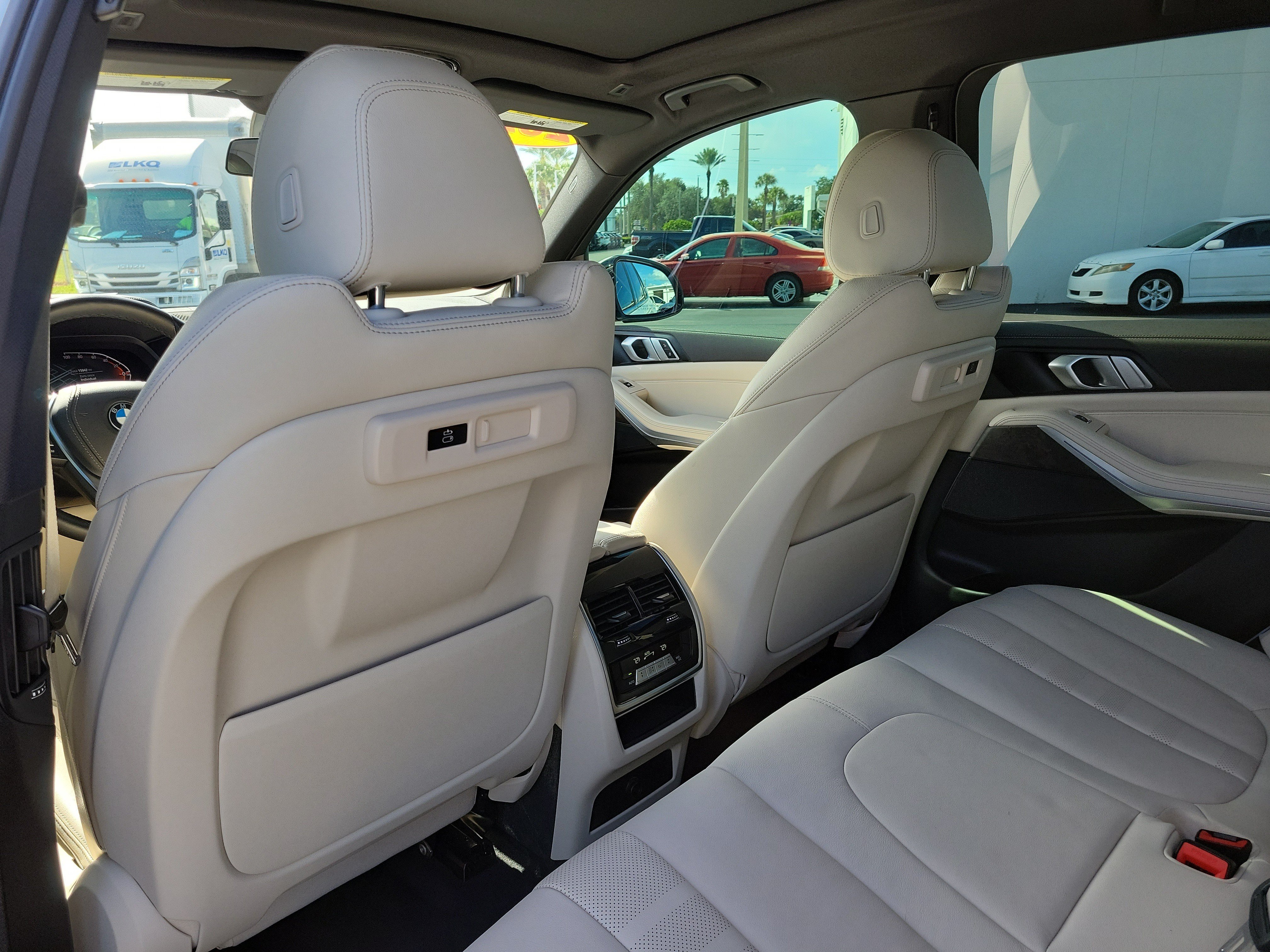 Used 2022 BMW X5 sDrive40i w/ Premium Package RWD image 12