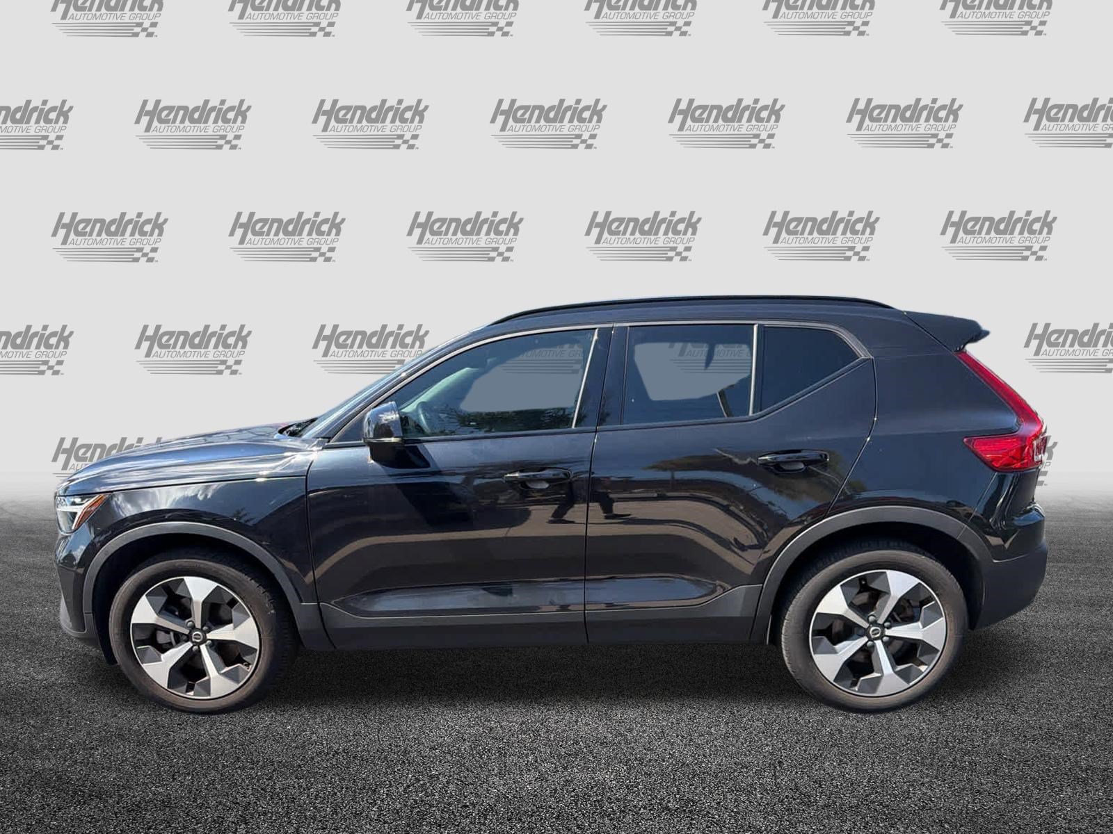 Certified 2024 Volvo XC40 B5 Core w/ Protection Package Premier AWD/4WD image 47