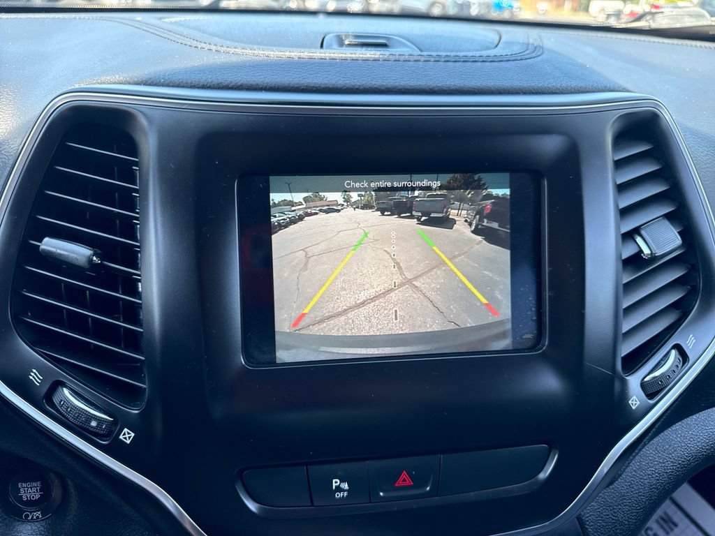 Used 2020 Jeep Cherokee Latitude Plus AWD/4WD image 35