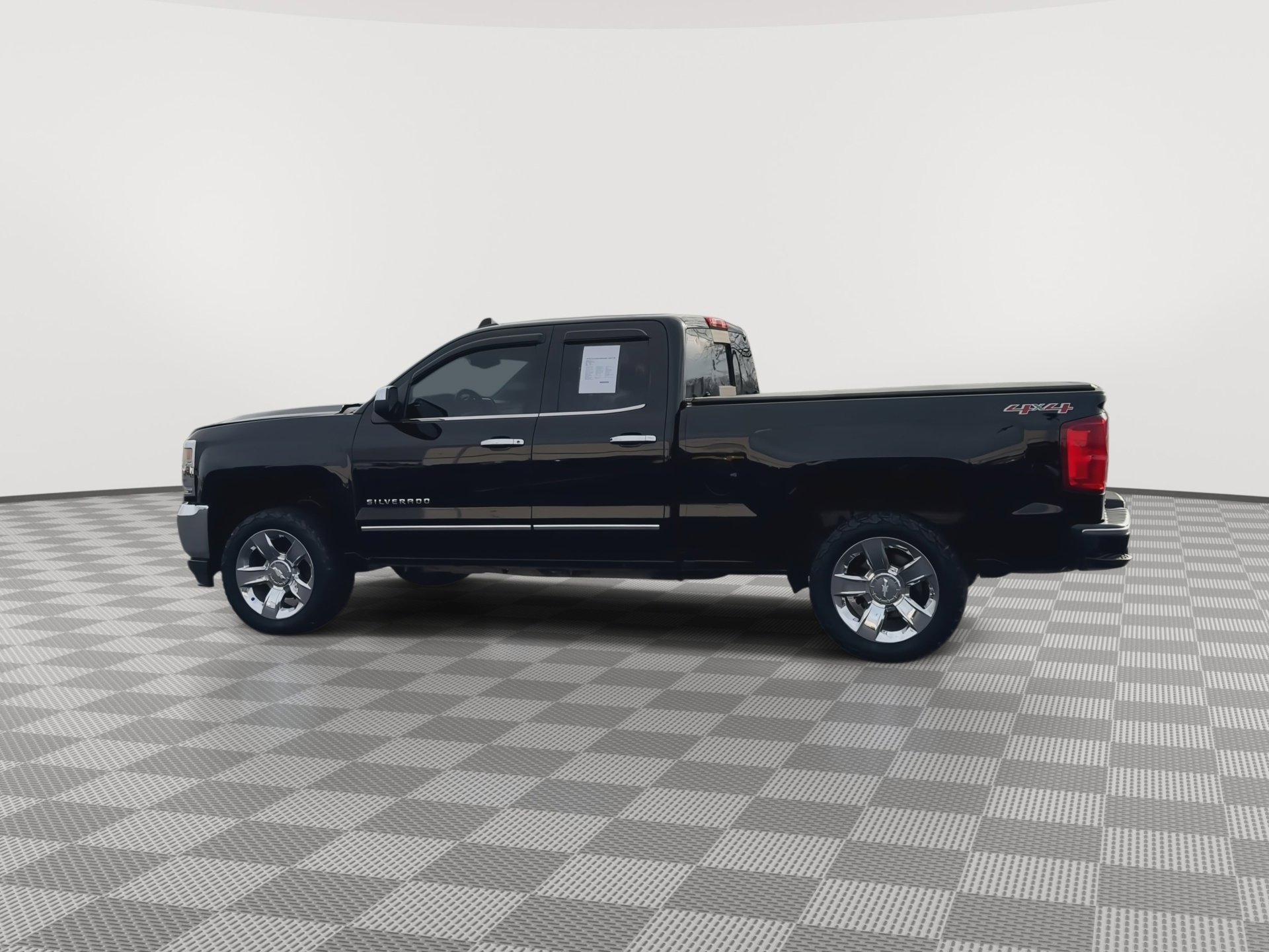Used 2016 Chevrolet Silverado 1500 LTZ w/ Sport Package image 6