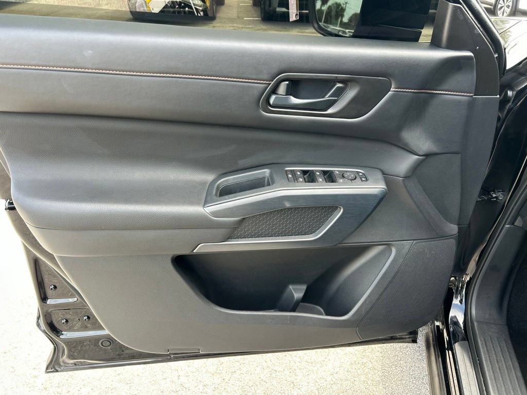 Certified 2025 Nissan Pathfinder Rock Creek AWD/4WD image 19