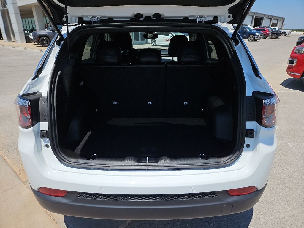 New 2026 Jeep Compass Limited AWD/4WD image 17