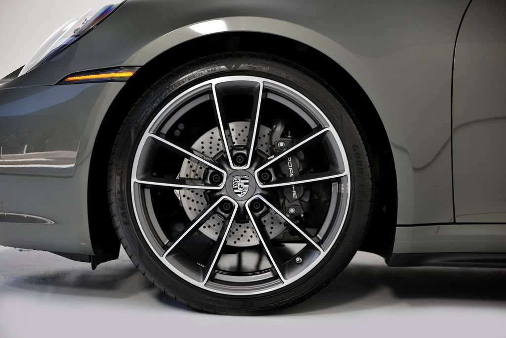 Certified 2022 Porsche 911 Carrera RWD image 13