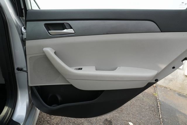 Used 2018 Hyundai Sonata SE FWD image 31