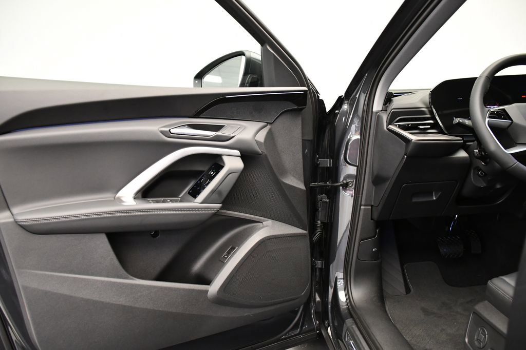 Used 2025 Audi Q5 Premium w/ Convenience Package image 30