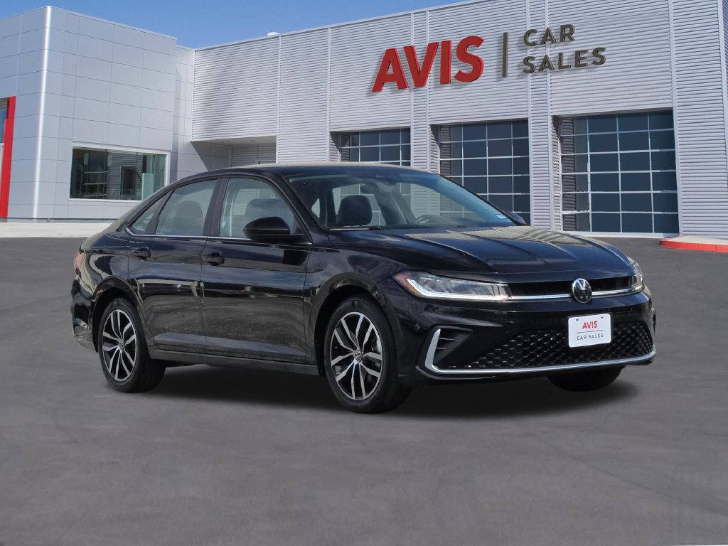 Used 2026 Volkswagen Jetta SE FWD image 3