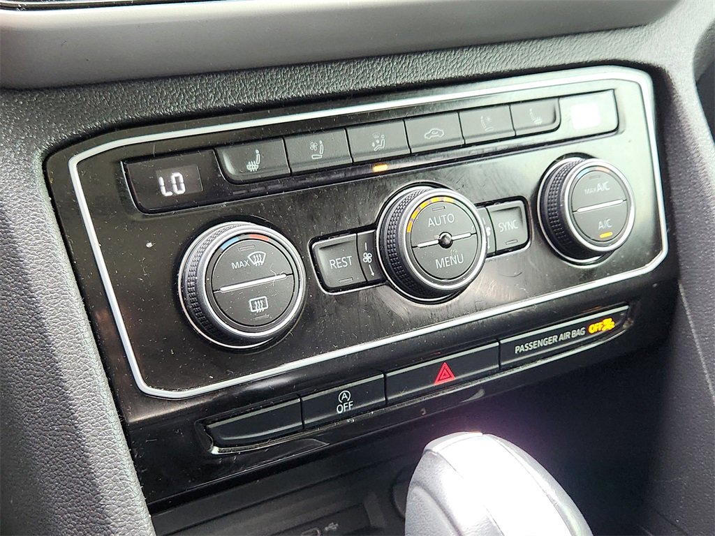 Used 2022 Volkswagen Atlas SEL Premium image 14