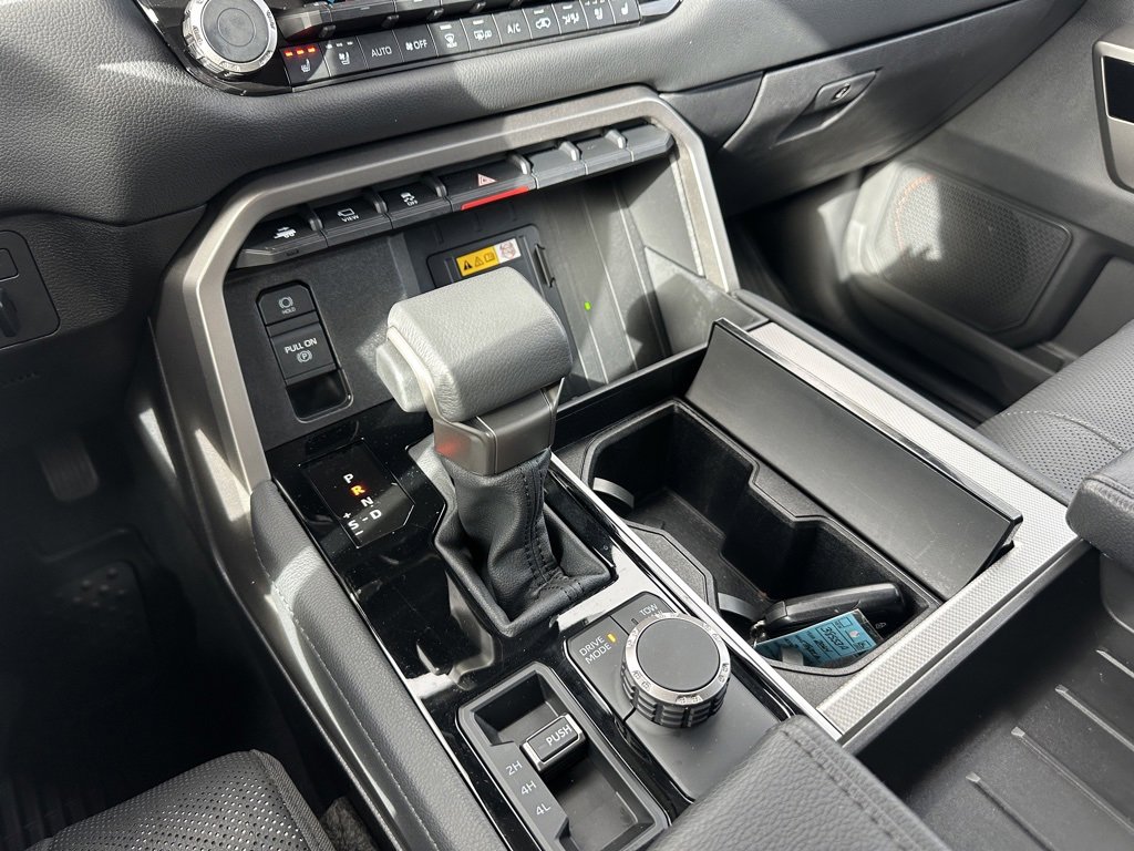 Used 2024 Toyota Sequoia Limited image 24