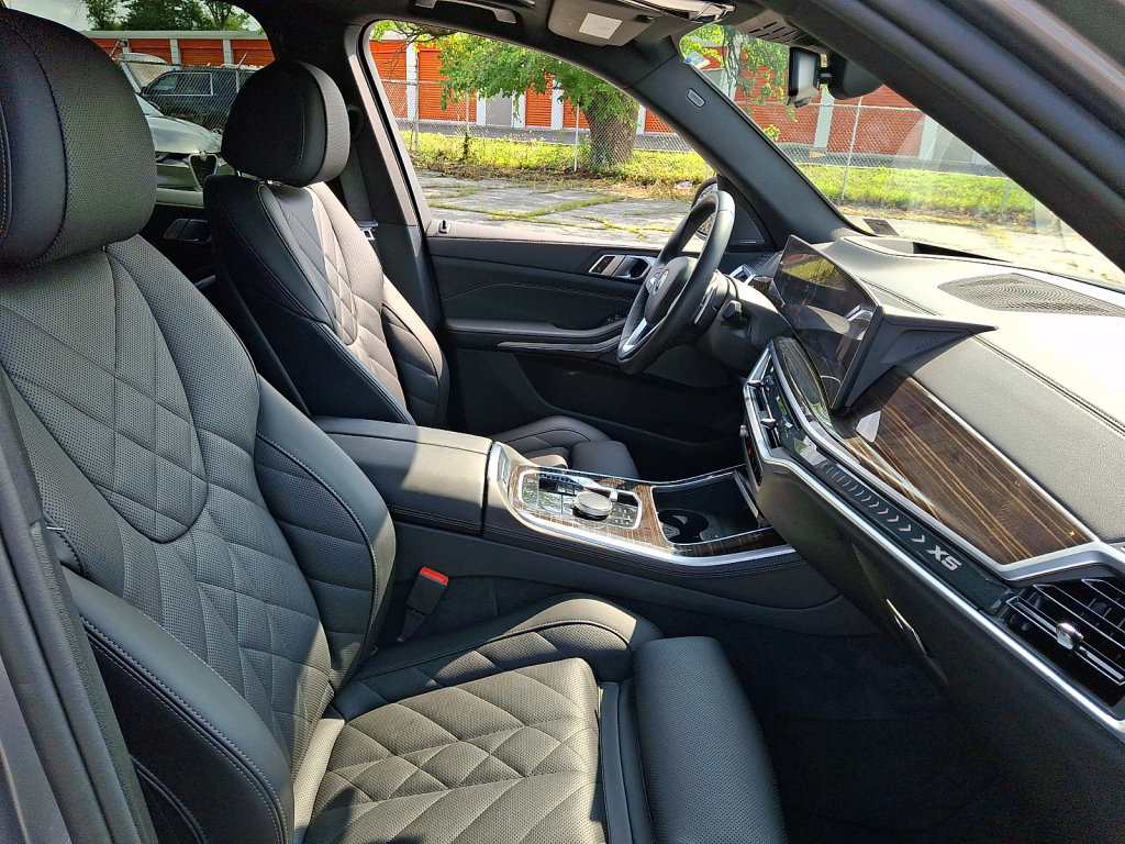 Used 2026 BMW X5 xDrive40i AWD/4WD image 12