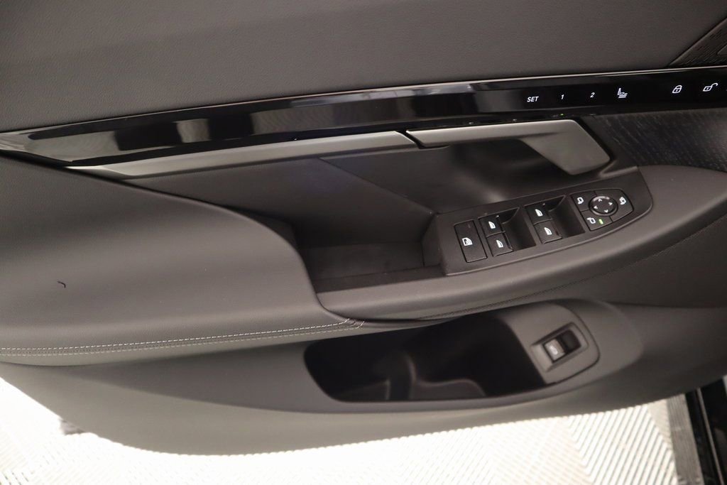 New 2025 BMW 530i xDrive w/ M Sport Package AWD/4WD image 17