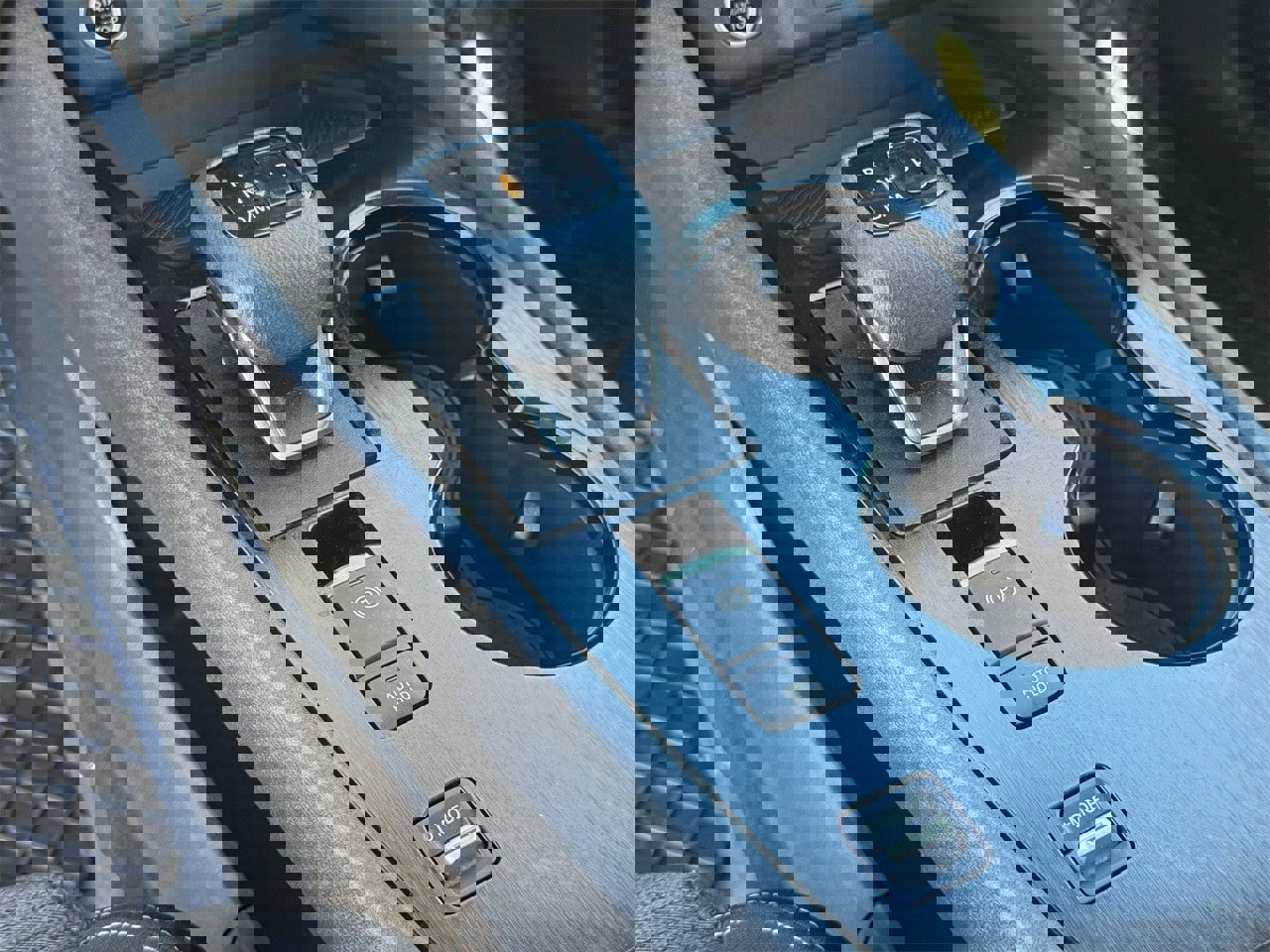 Used 2023 Nissan Rogue SV image 21