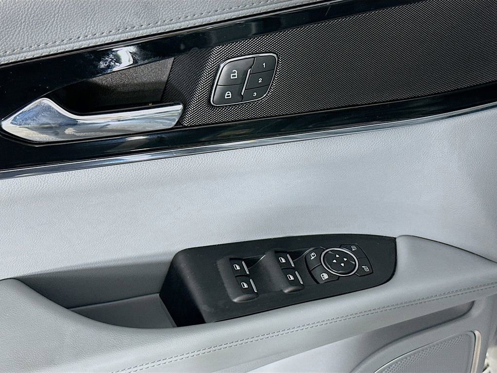 Used 2022 Lincoln Nautilus Reserve image 23