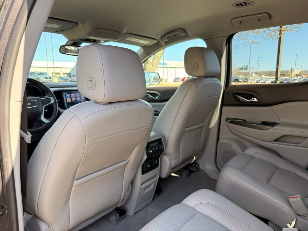 Used 2018 GMC Acadia SLT image 26