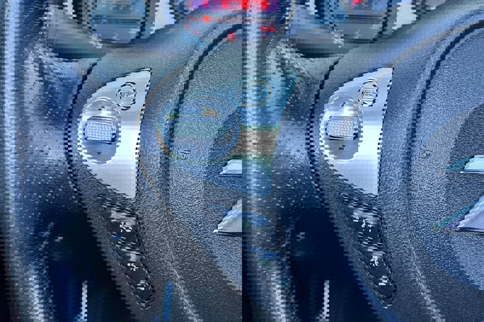 Used 2014 Nissan 370Z Touring image 23