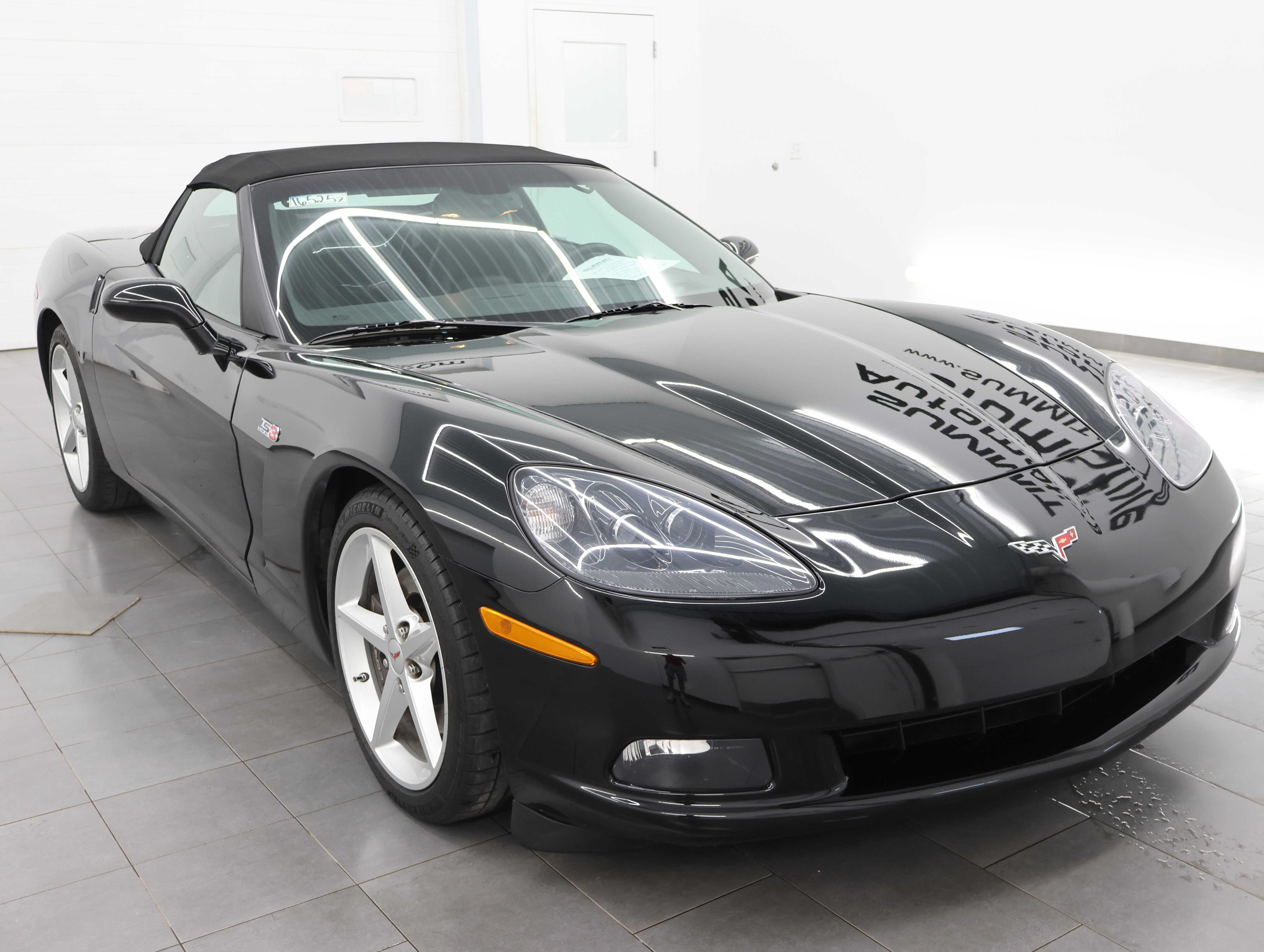 Used 2011 Chevrolet Corvette Convertible w/ Preferred Equipment Group RWD image 2