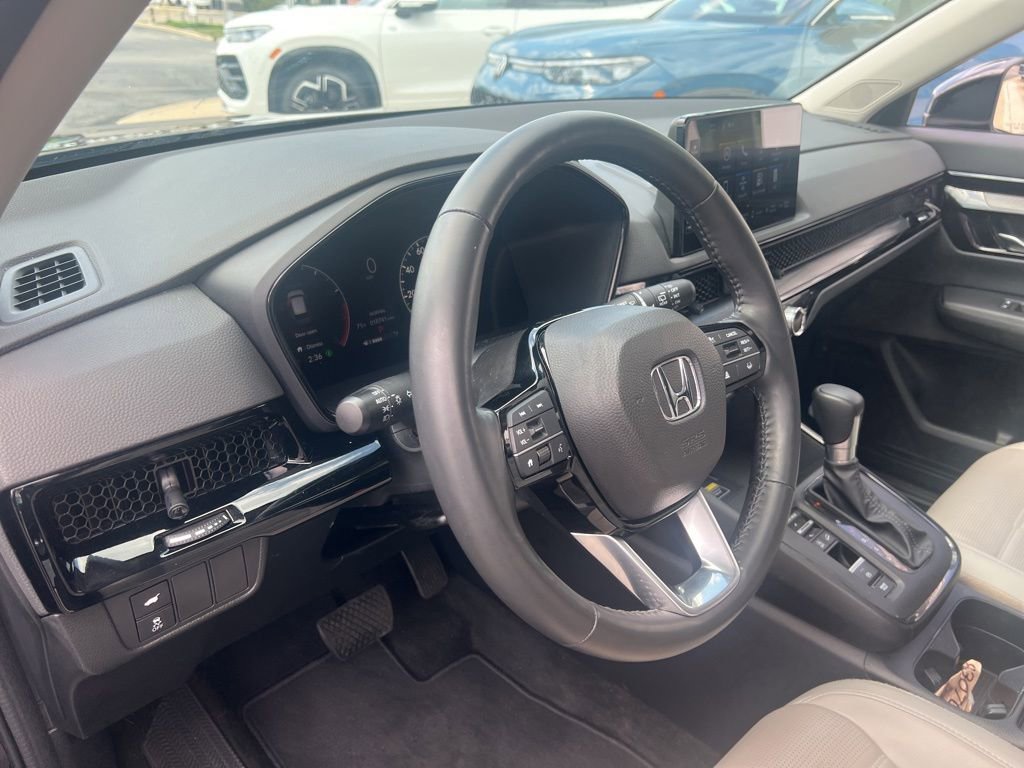 Used 2025 Honda CR-V EX-L image 12
