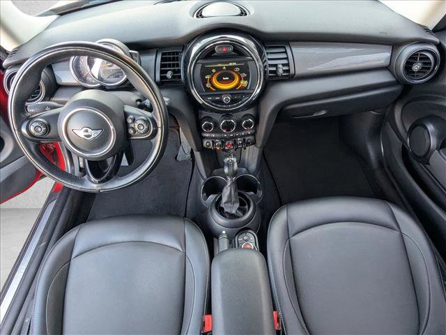 Used 2018 MINI Cooper 2-Door Hardtop image 16