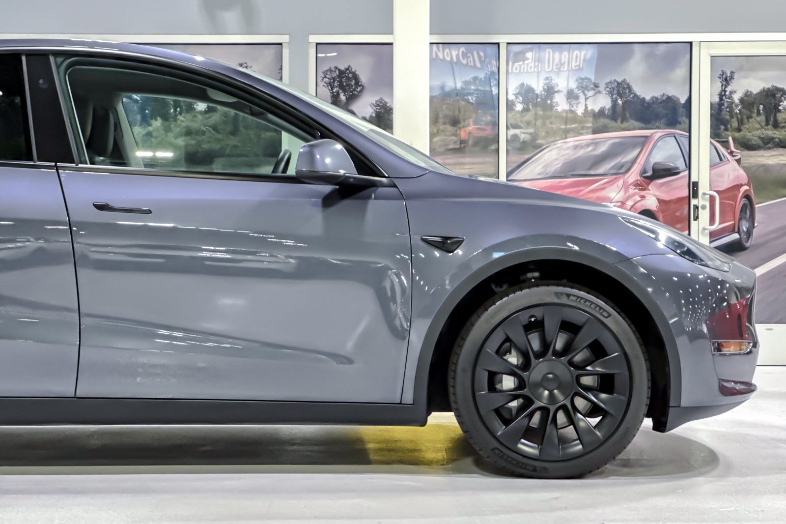 Used 2023 Tesla Model Y Long Range AWD/4WD image 35