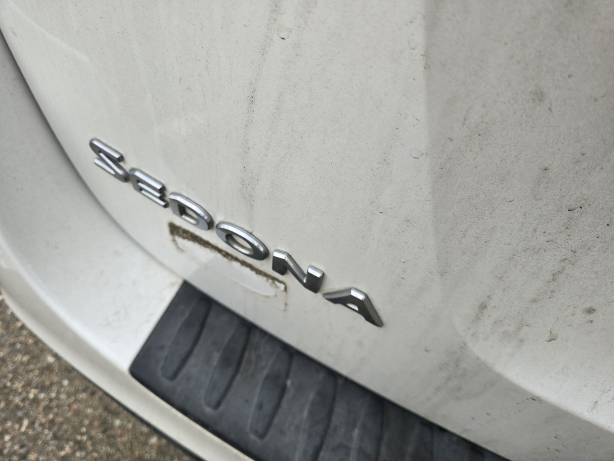 Used 2020 Kia Sedona EX FWD image 11