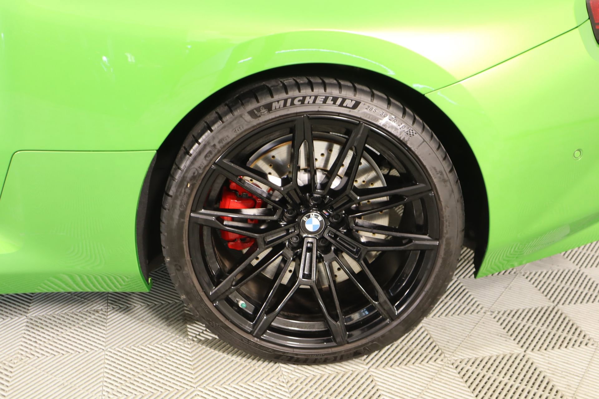 Used 2025 BMW M2 w/ Lighting Package image 18