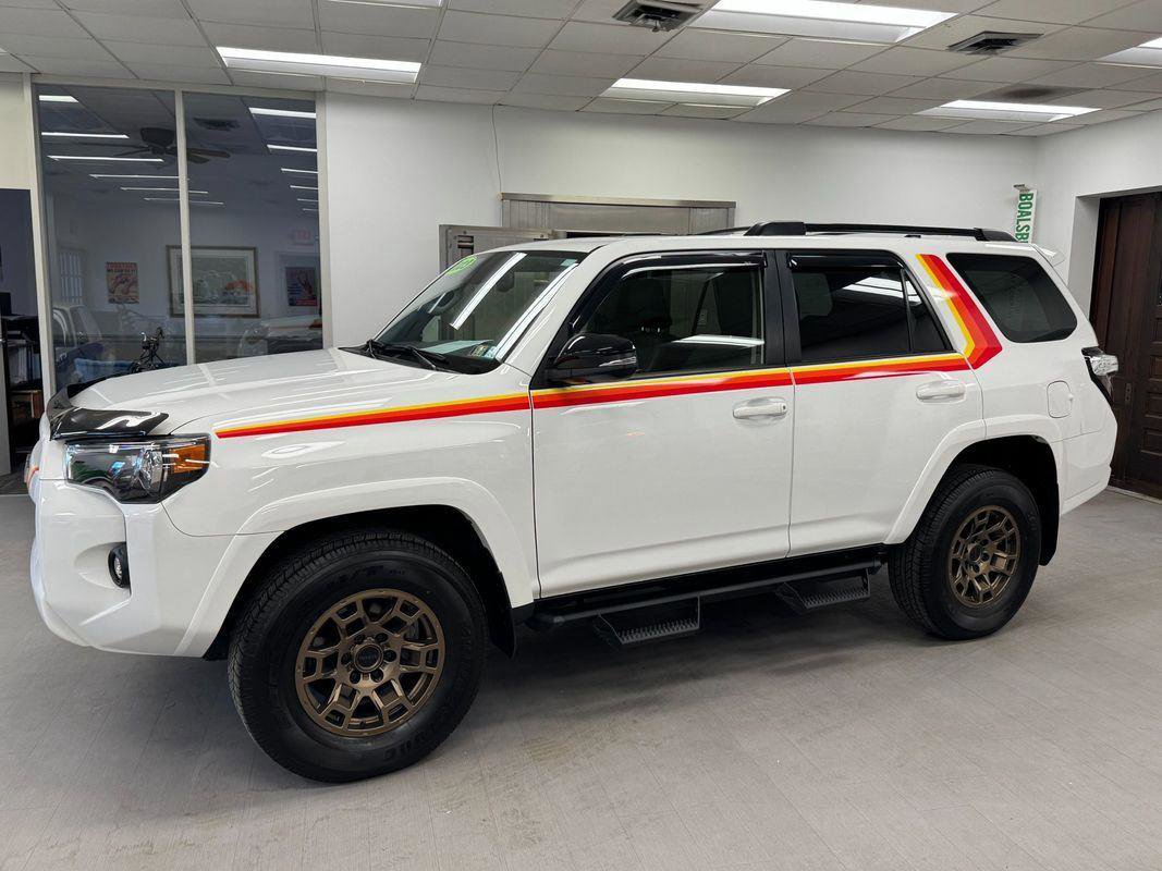 Used 2023 Toyota 4Runner 40th Anniversary SE AWD/4WD image 2