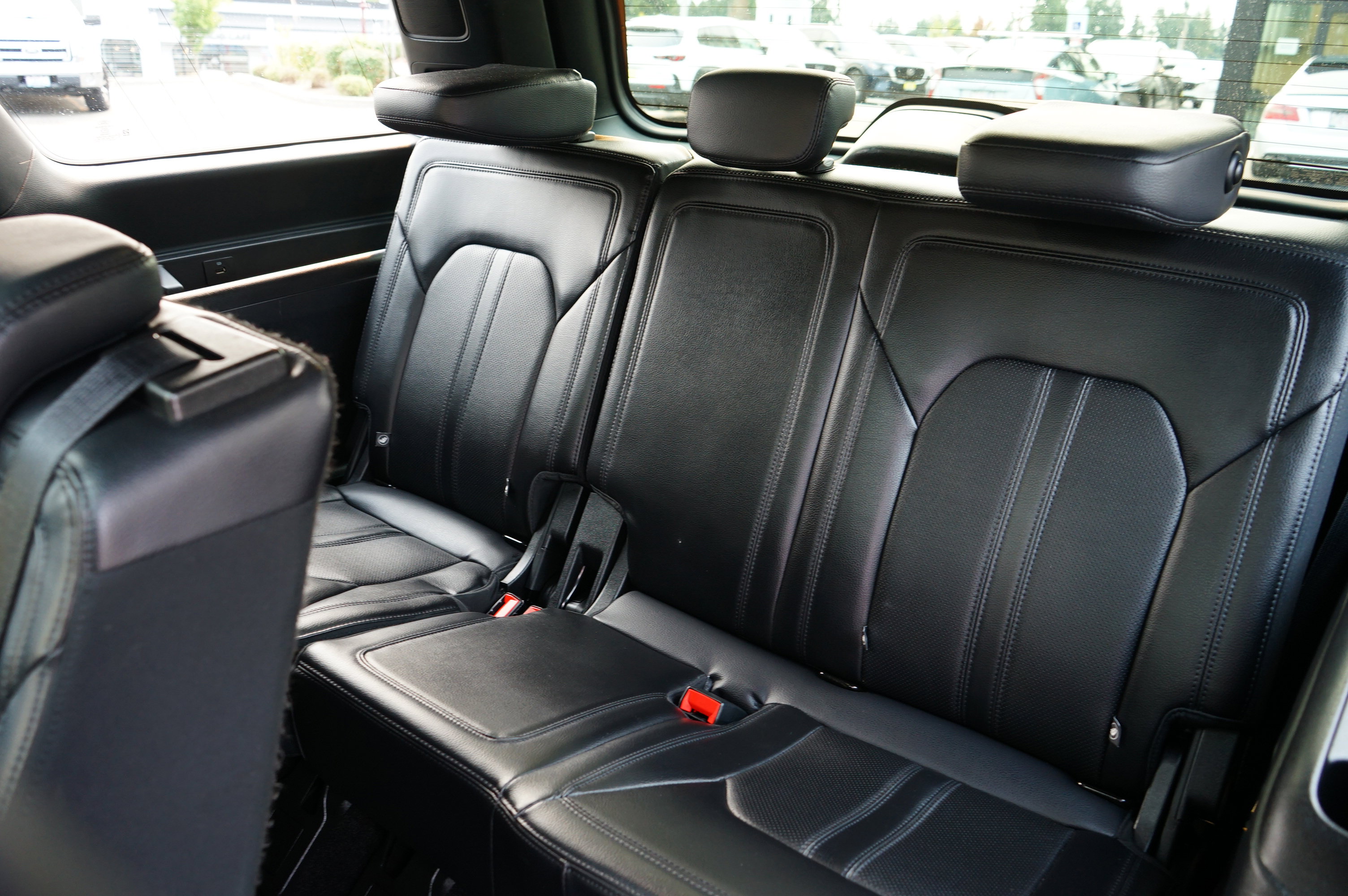 Used 2021 Ford Expedition Limited image 18