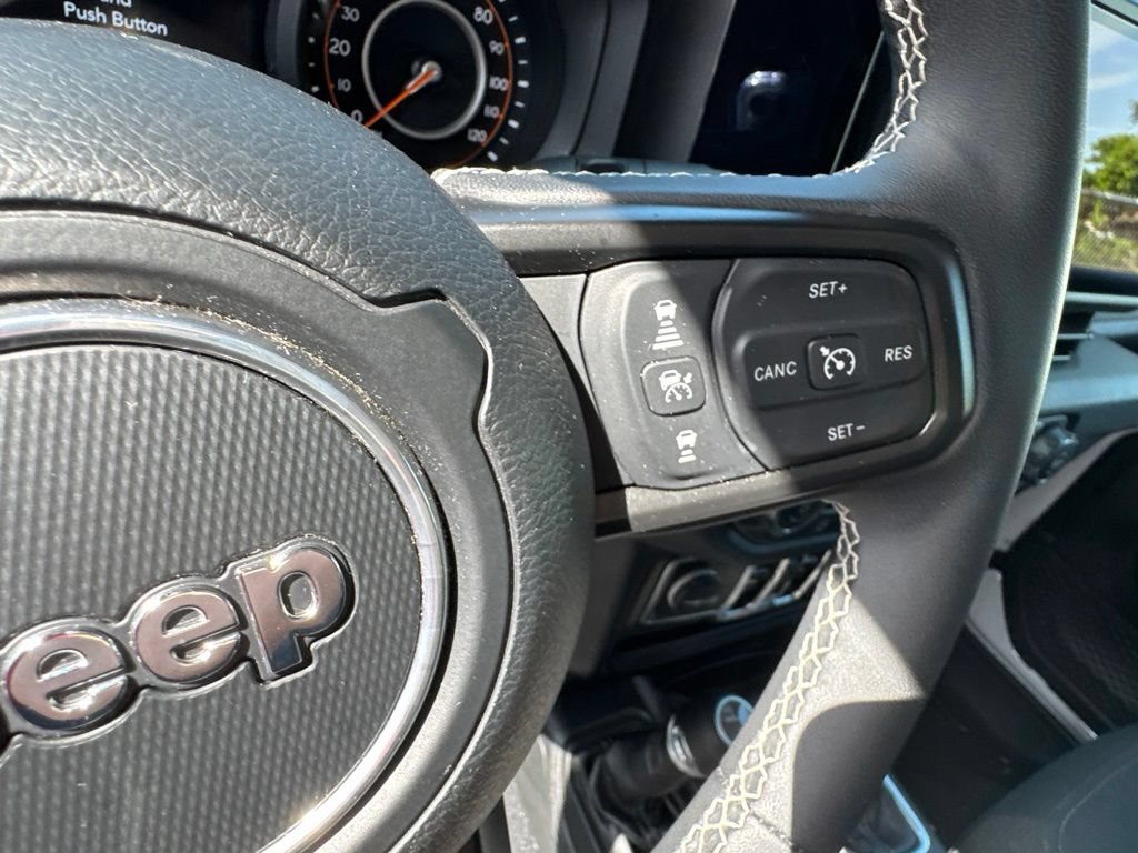 Used 2025 Jeep Wrangler Unlimited Sport AWD/4WD image 40